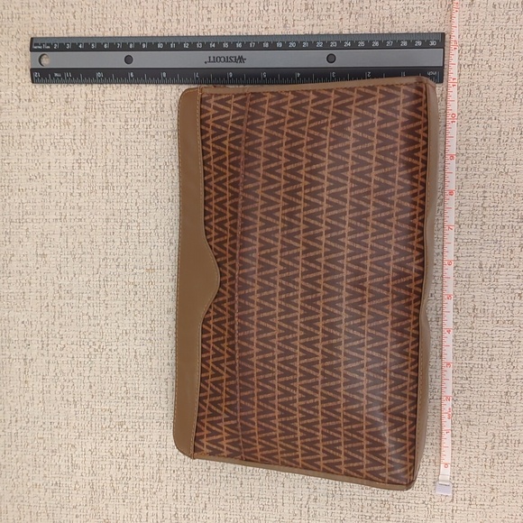 Mario Valentino Brown Clutch - Picture 2 of 10